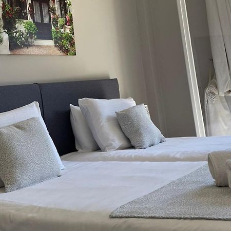 Georgia'S Apartments, Ipsos Corfu エクステリア 写真