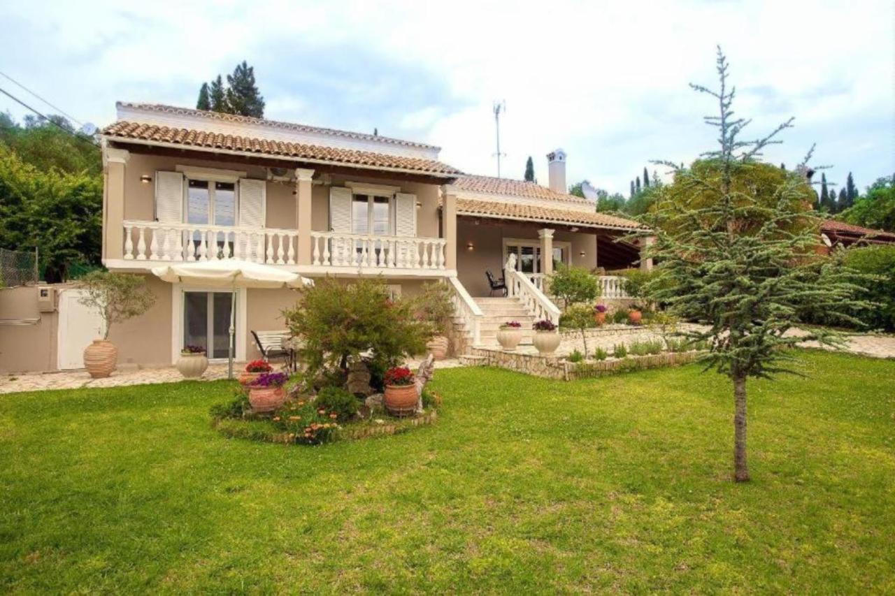 Georgia'S Apartments, Ipsos Corfu エクステリア 写真