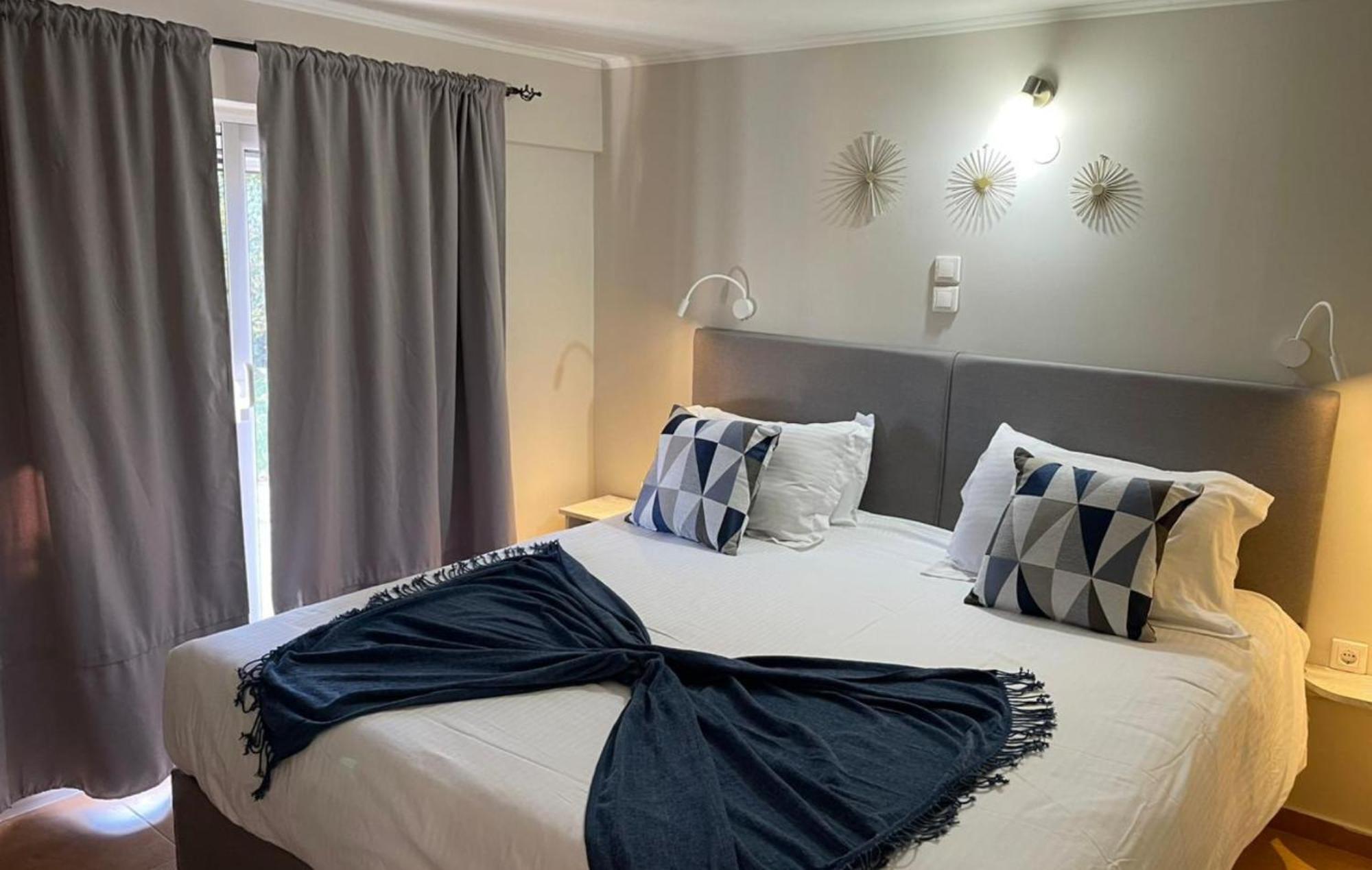 Georgia'S Apartments, Ipsos Corfu エクステリア 写真