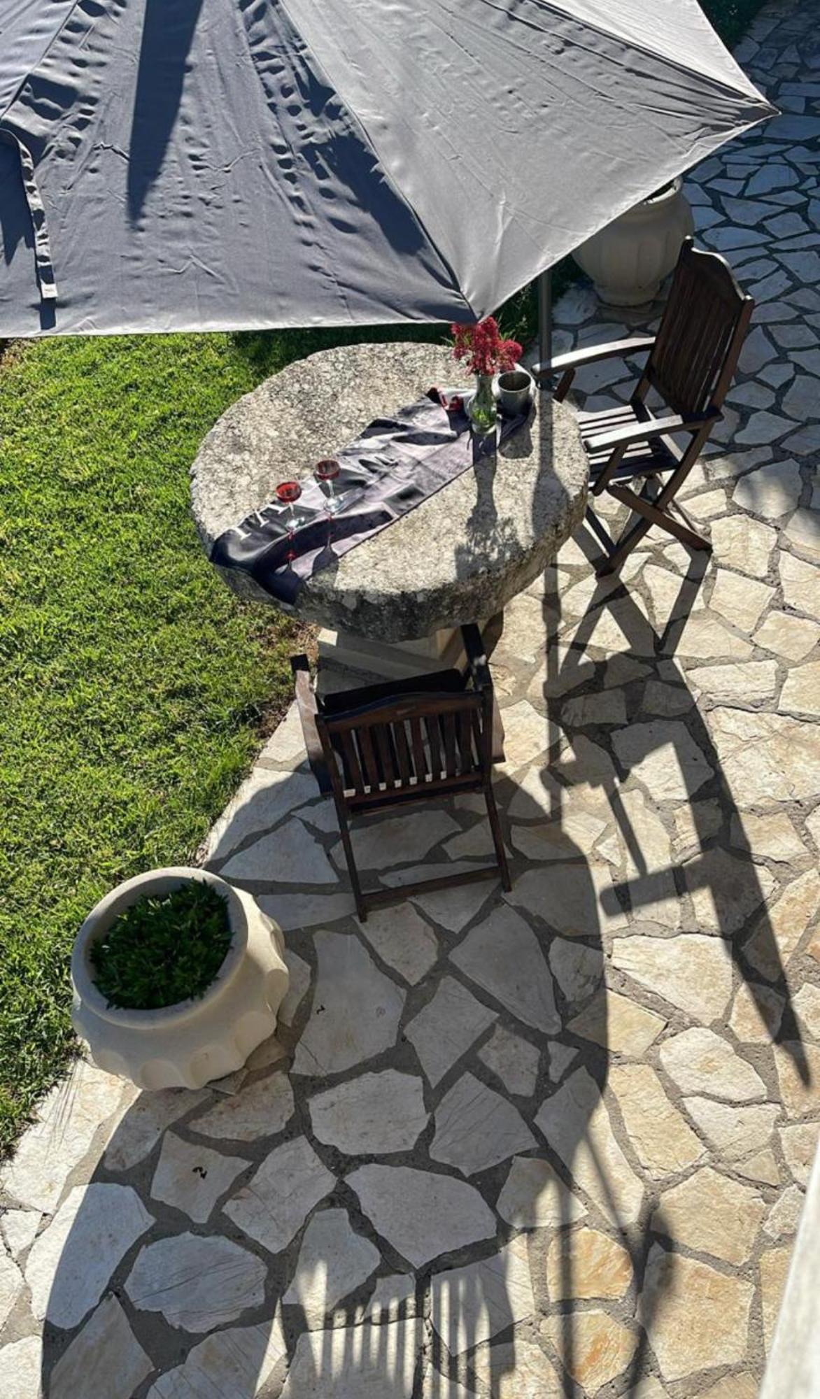 Georgia'S Apartments, Ipsos Corfu エクステリア 写真